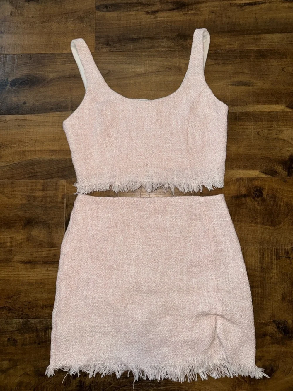 Le Lis Skirt Set - Picture 3 of 3